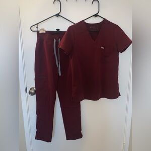 Burgundy high waisted figs scrub set